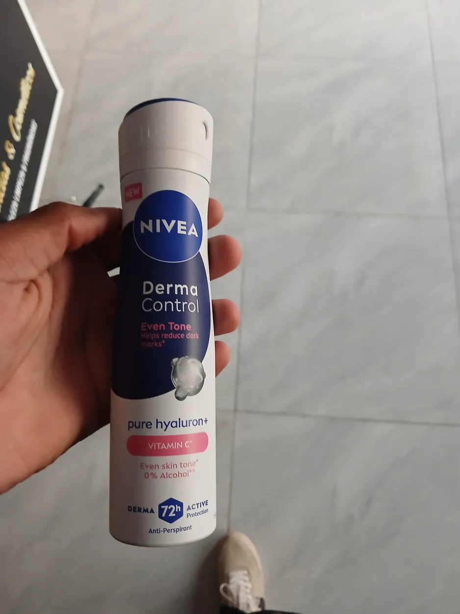 Nivea Derma Control Even Tone